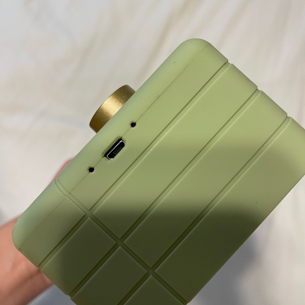 Retro Mini Speaker - Picture 2 of 4